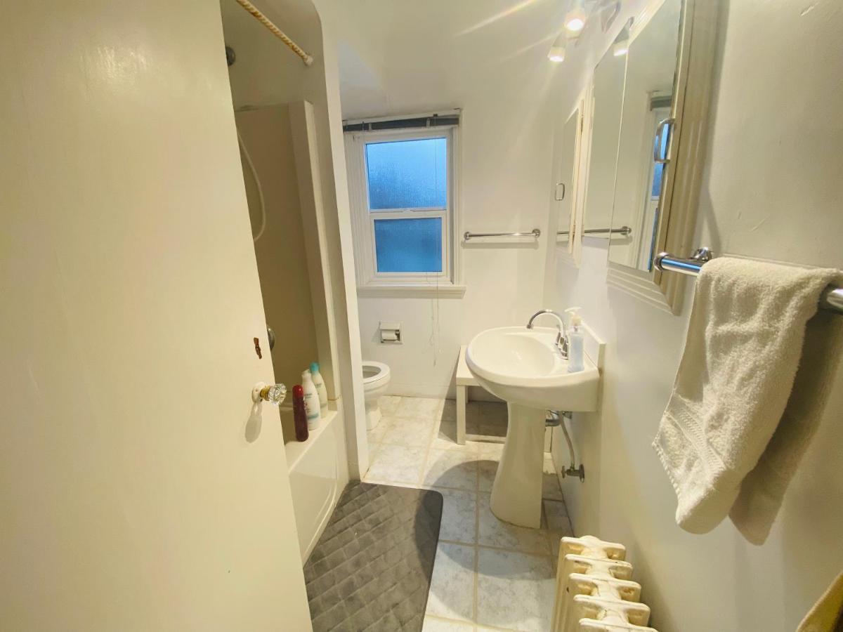 Artistic Apartment Near Downtown Victoria Ngoại thất bức ảnh